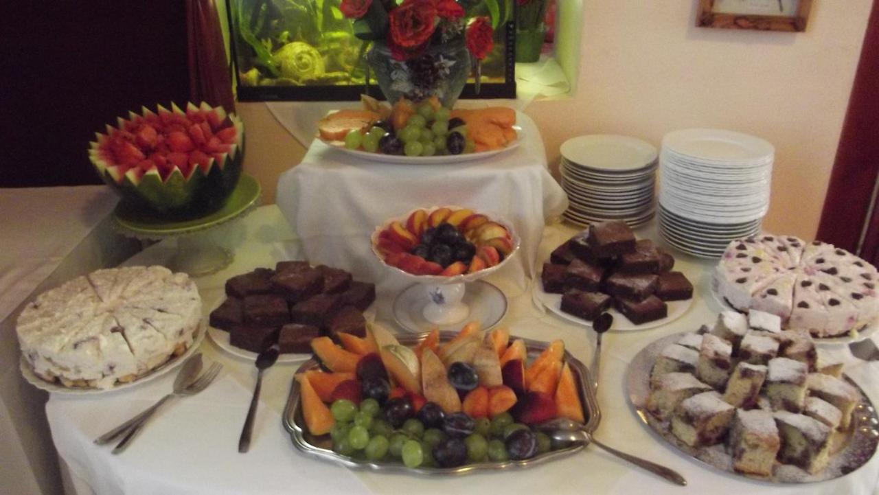 Alabastrom Panzio Es Etterem Bed & Breakfast Bogács Екстериор снимка