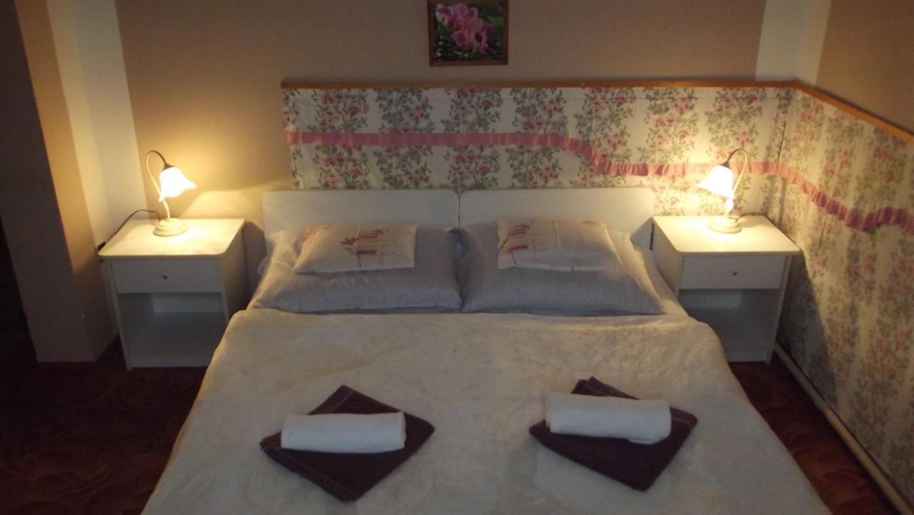 Alabastrom Panzio Es Etterem Bed & Breakfast Bogács Екстериор снимка